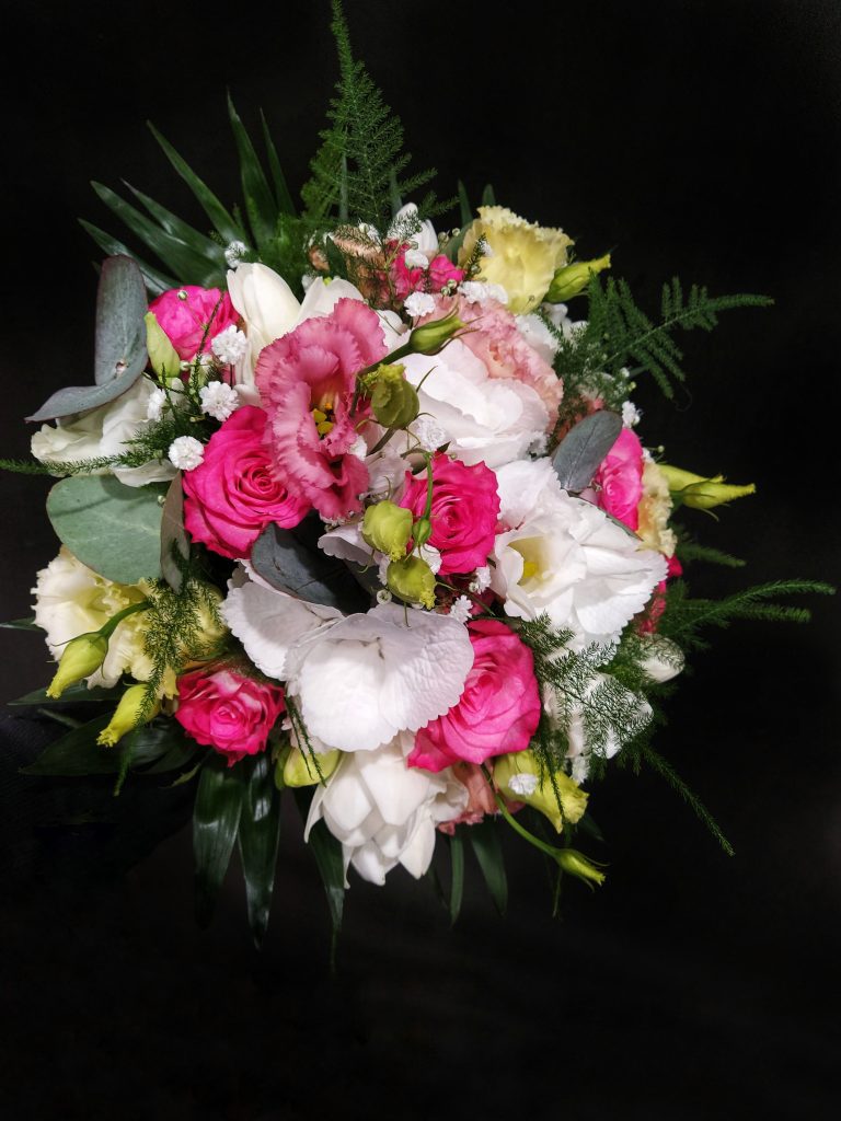 Bouquet mariée rond rose blanc vert harmonieux Rouen