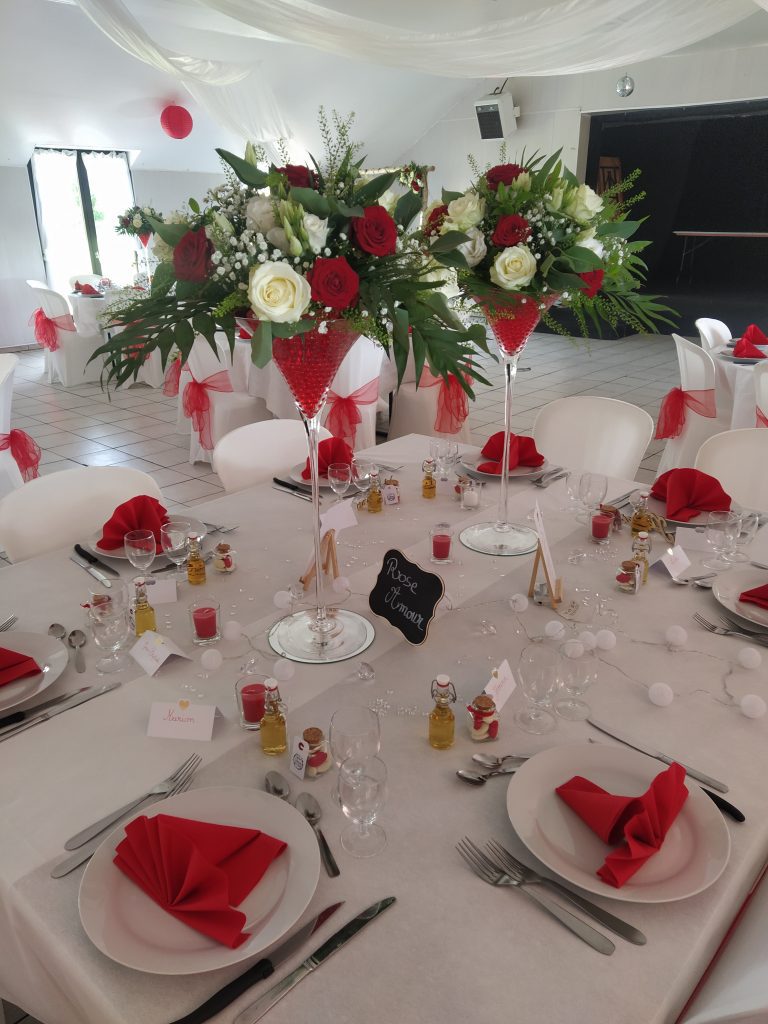 vase martini rouge et blanc mariage décoration table élégante Rouen et ses alentours