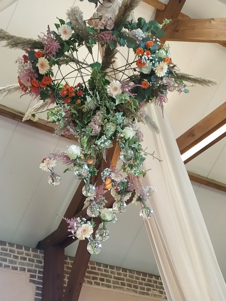 Lustre végétal mariage champêtre Bihorel