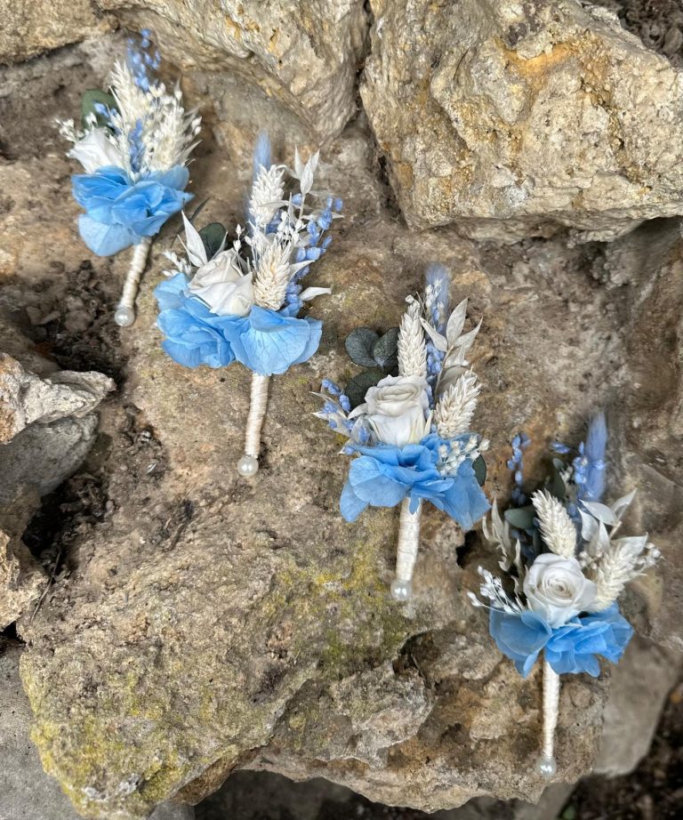 Boutonnières stabilisé bleu et blanc Rouen Montville bois-guillaume